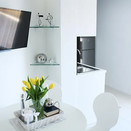 One Vision Apartment Split
