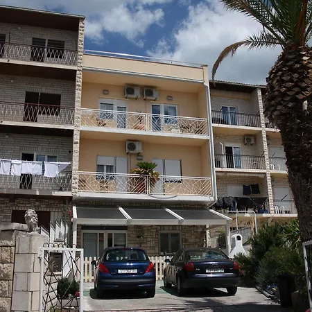 アパート One Vision *